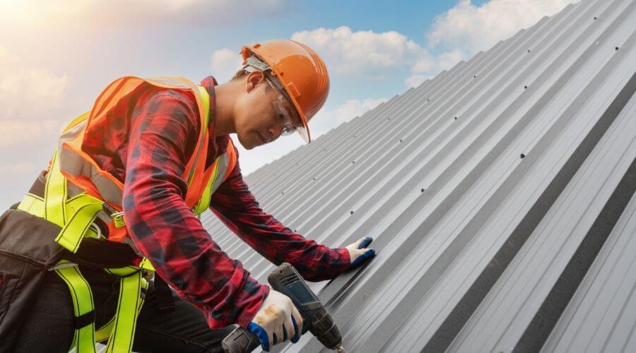 Professional metal roof installation in Bristolville, OH